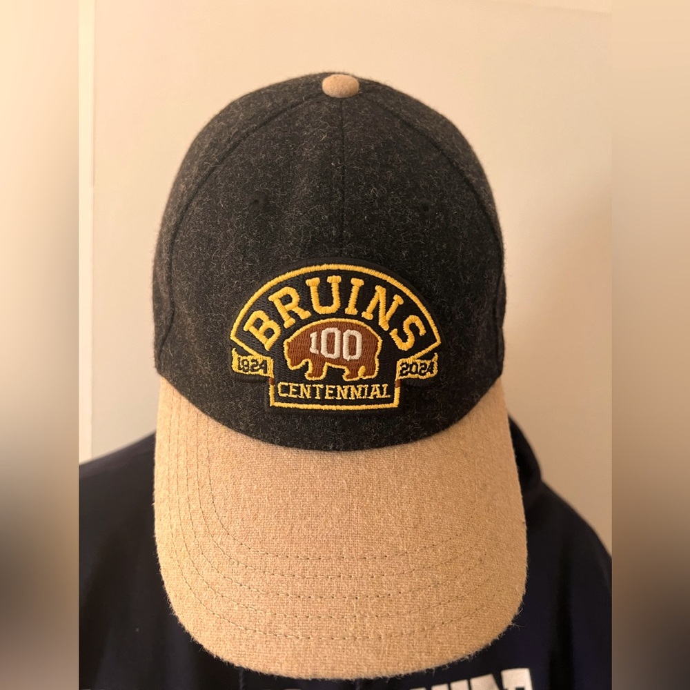 EUC BRUINS CENTENNIAL WOOL HAT